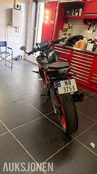KTM 390 Duke 3 of 6