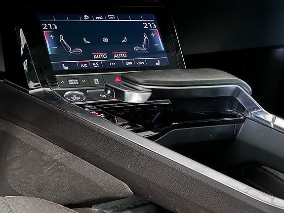 Audi e-tron 17 of 30