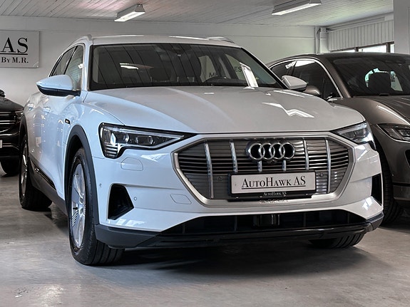 Audi e-tron 6 of 30