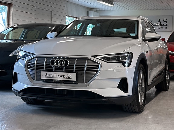 Audi e-tron 2 of 30