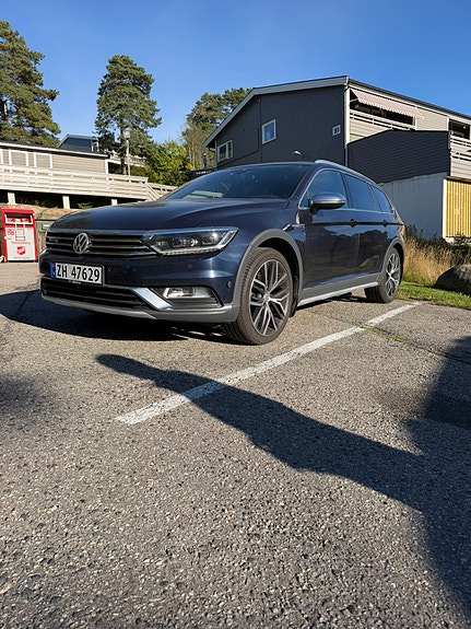 Volkswagen Passat 3 of 9