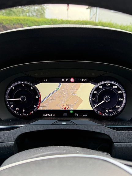 Volkswagen Passat 7 of 9