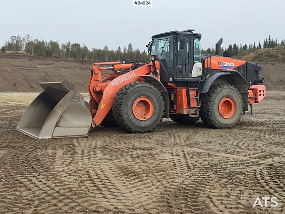 Hitachi ZW310-6 hjullaster m/ spakstyring, vekt og skuffe. SE TIMER! SE VIDEO 2 of 30