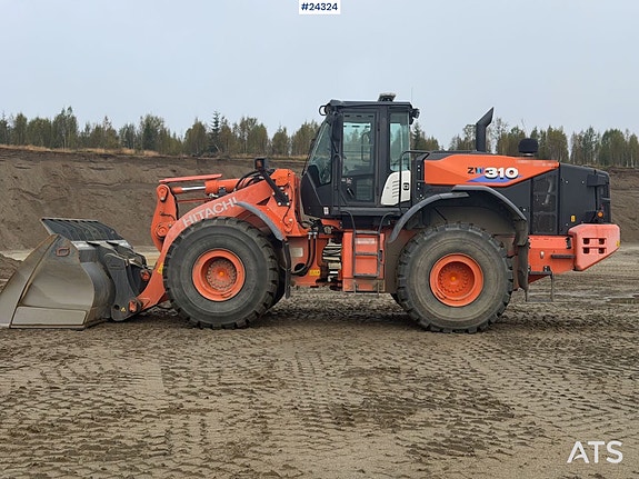 Hitachi ZW310-6 hjullaster m/ spakstyring, vekt og skuffe. SE TIMER! SE VIDEO 3 of 30