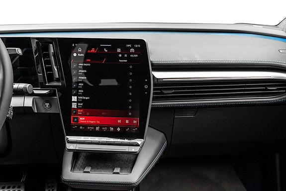 Renault Scenic E-Tech 18 of 28