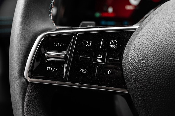 Renault Scenic E-Tech 16 of 28