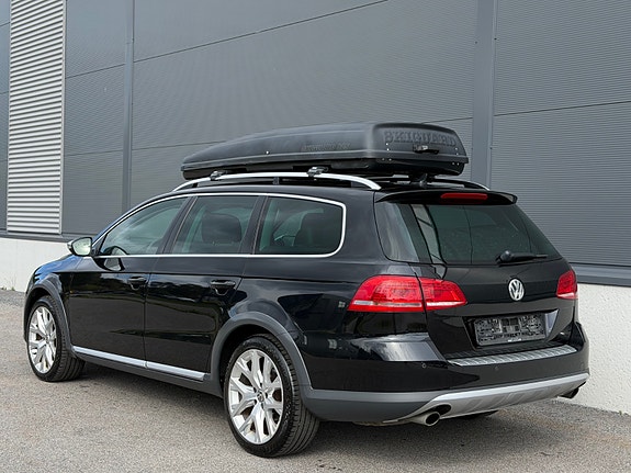 Volkswagen Passat Alltrack 4 of 30