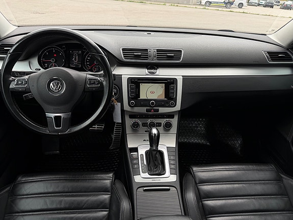 Volkswagen Passat Alltrack 21 of 30