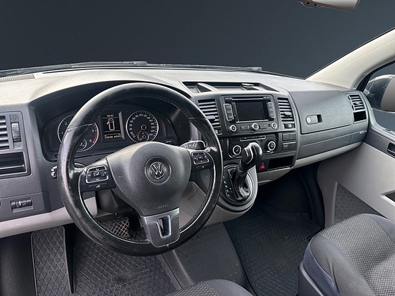 Volkswagen Transporter 10 of 26