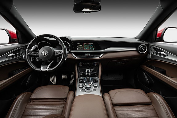 Alfa Romeo Stelvio 12 of 30