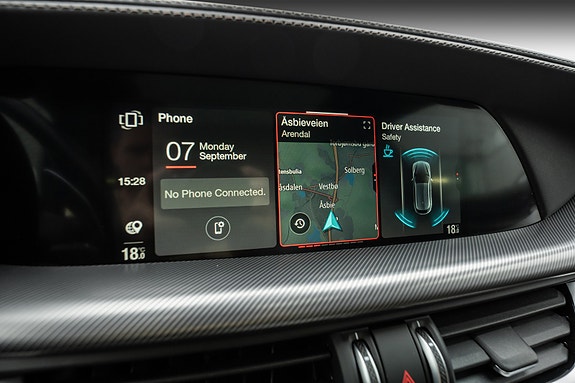 Alfa Romeo Stelvio 17 of 30