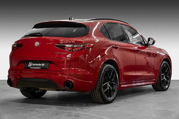 Alfa Romeo Stelvio 6 of 30