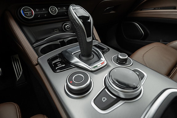 Alfa Romeo Stelvio 20 of 30