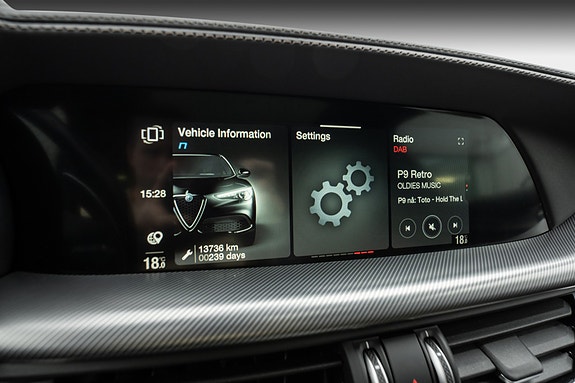 Alfa Romeo Stelvio 15 of 30