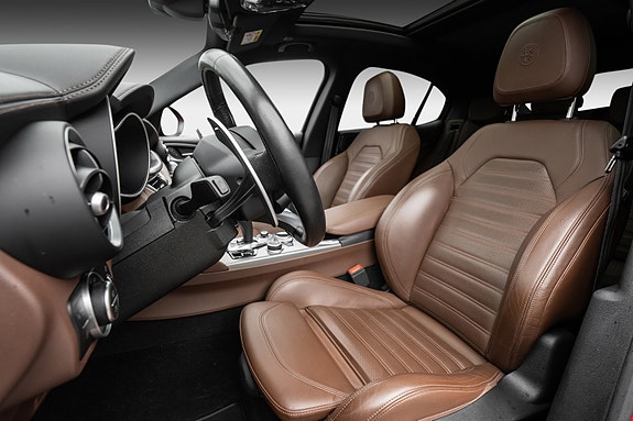 Alfa Romeo Stelvio 9 of 30
