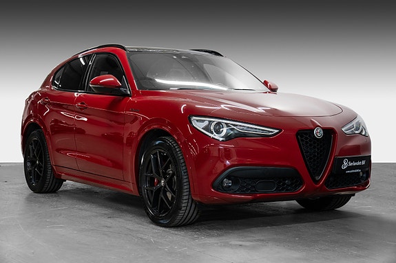 Alfa Romeo Stelvio 8 of 30