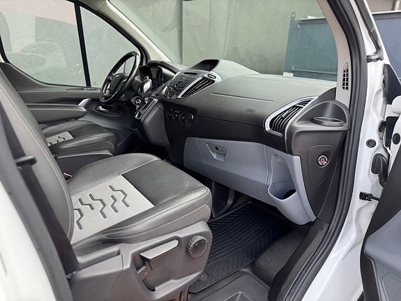 Ford Transit Custom 20 of 30