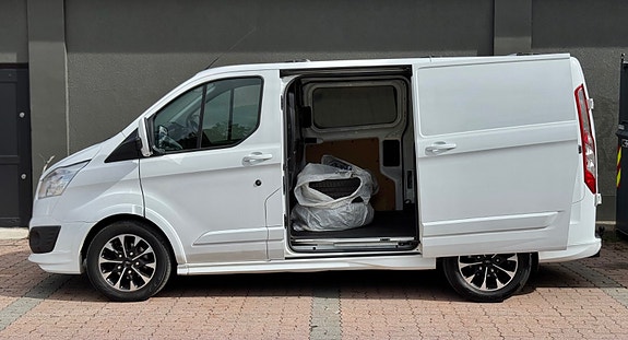 Ford Transit Custom 7 of 30