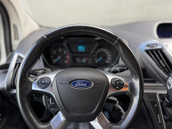 Ford Transit Custom 23 of 30