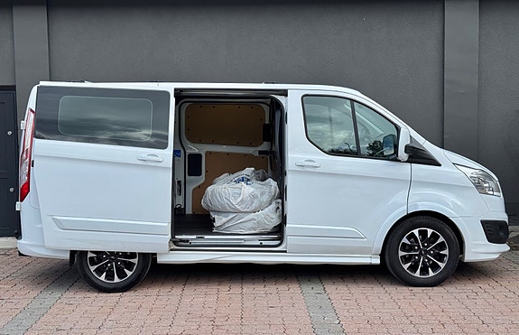 Ford Transit Custom 10 of 30