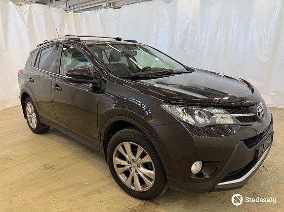 Toyota RAV4 3 of 10