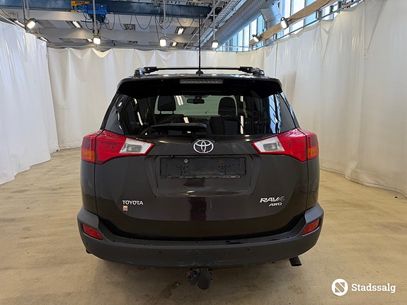 Toyota RAV4 6 of 10