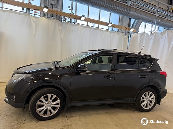 Toyota RAV4 8 of 10
