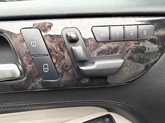 Mercedes-Benz ML350 18 of 21