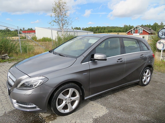Mercedes-Benz B180 11 of 30