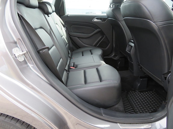 Mercedes-Benz B180 18 of 30