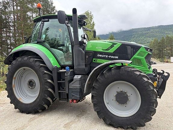 Deutz Fahr 6215 TTV 2 of 15