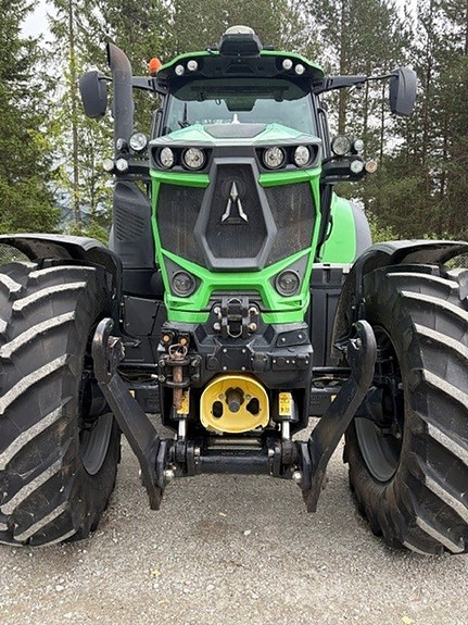 Deutz Fahr 6215 TTV 3 of 15