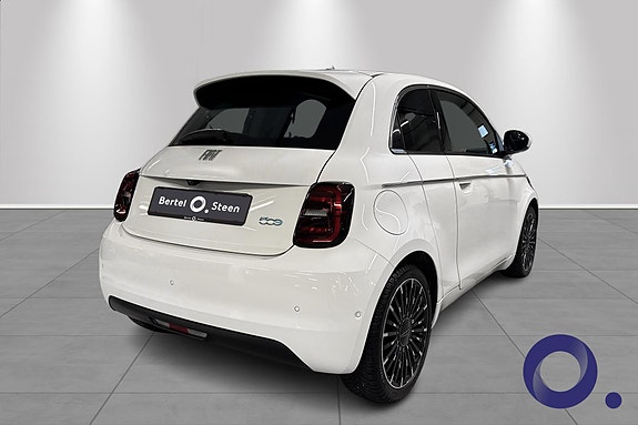 Fiat 500e 8 of 17