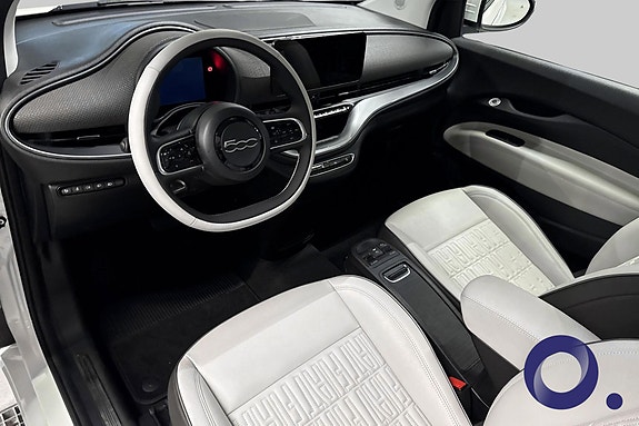 Fiat 500e 11 of 17