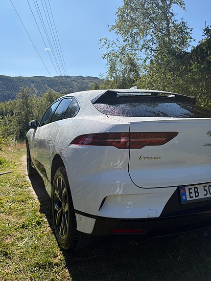 Jaguar I-PACE 5 of 13