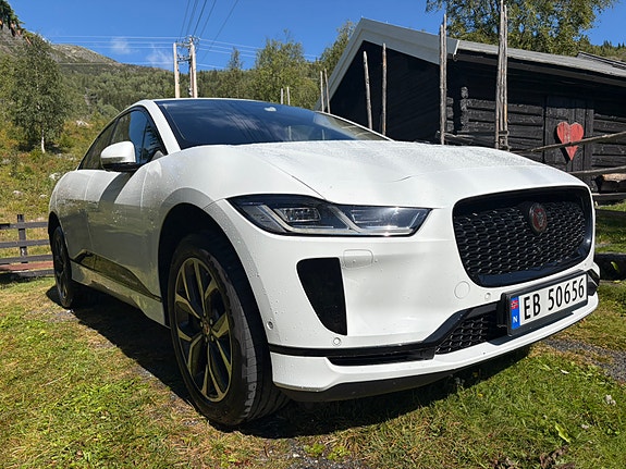Jaguar I-PACE 2 of 13