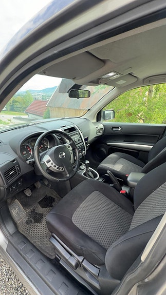 Nissan X-Trail 7 of 9