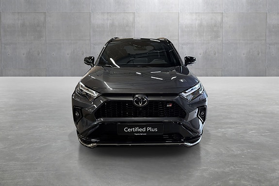 Toyota RAV4 8 of 27