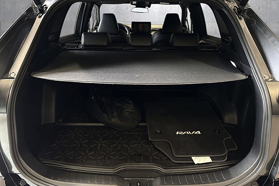 Toyota RAV4 18 of 27