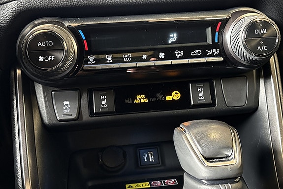 Toyota RAV4 23 of 27