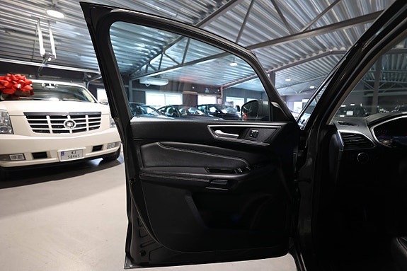 Ford S-MAX 10 of 30