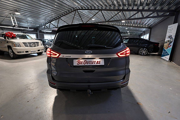 Ford S-MAX 4 of 30