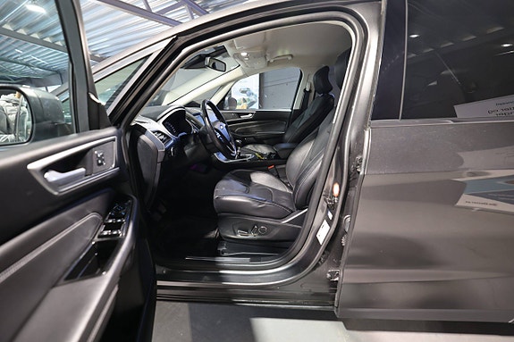 Ford S-MAX 13 of 30