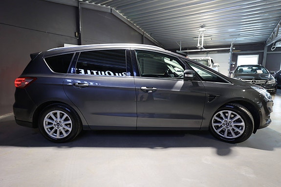 Ford S-MAX 5 of 30