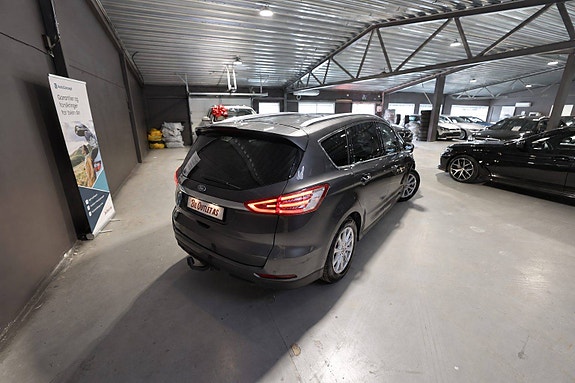 Ford S-MAX 7 of 30