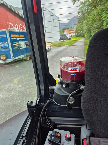 Kubota U27-4 / Demokjørt / Rotortilt / Sentralsmøring 4 of 9