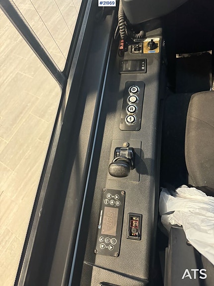Annet 2019 Golden Dragon Pivot EV EL Buss - 17 of 30