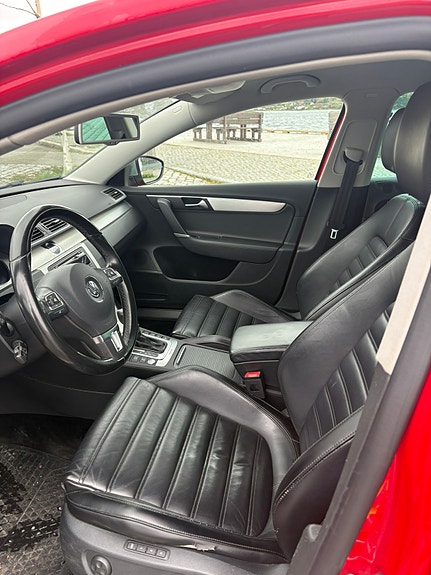 Volkswagen Passat Alltrack 12 of 19