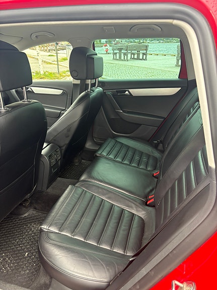 Volkswagen Passat Alltrack 15 of 19