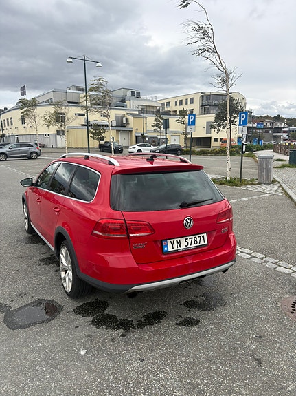 Volkswagen Passat Alltrack 6 of 19